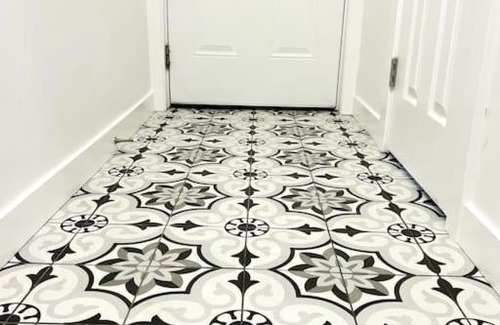 Winnipeg Casa | Walking distance to St Boniface, ample parking