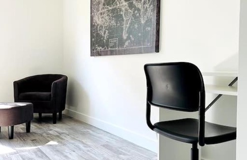 Winnipeg Casa | Walking distance to St Boniface, ample parking