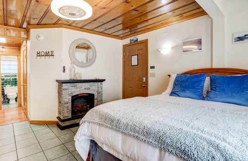 Stateline Cabaña | Walking distance to the lake, restaurants, shops, Gondola & more cottage 3