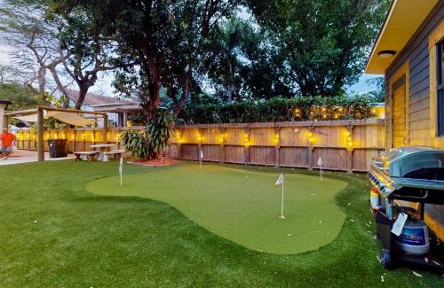 Poinciana Park Hotel | Walking On Sunshine - Studio