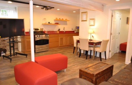 Weequahic Casa | WALKOUT BASEMENT NEAR downtown Littleton Ave NEWARK NJ