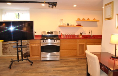 Weequahic Casa | WALKOUT BASEMENT NEAR downtown Littleton Ave NEWARK NJ