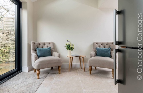 Burford Cabaña | Wall Cottage