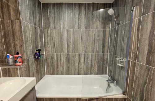 Tower Hamlets Casa | Wallwood Rooms