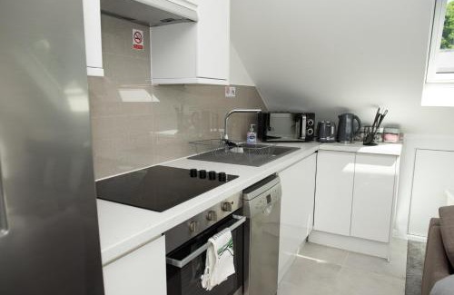 Kidlington Apartamento | Walnut Flats-F3, 1-Bedroom with Stunning Garden View, AC, Parking, Netflix, WIFI - Close to Oxford, Bicester & Blenheim Palace