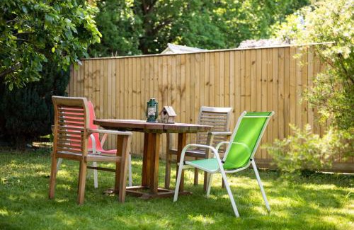 Kidlington Apartamento | Walnut Flats-F3, 1-Bedroom with Stunning Garden View, AC, Parking, Netflix, WIFI - Close to Oxford, Bicester & Blenheim Palace