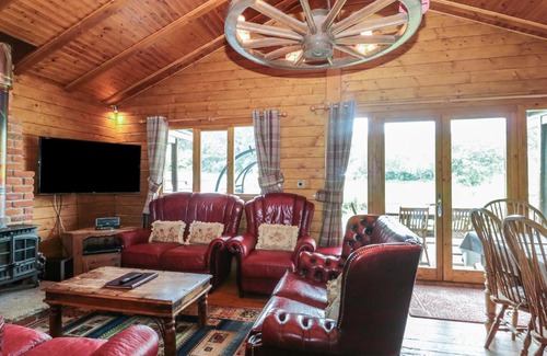 Swanage Casa | Walnut
