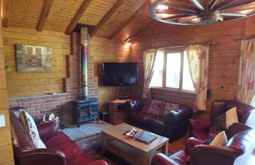 Swanage Casa | Walnut Log Cabin