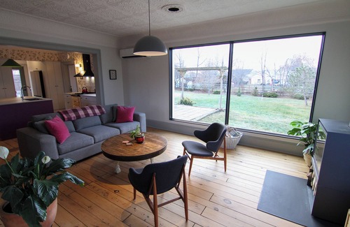 Consecon Casa | Walnut Manor: 3-bedroom house in fantastic Prince Edward with WiFi, AC