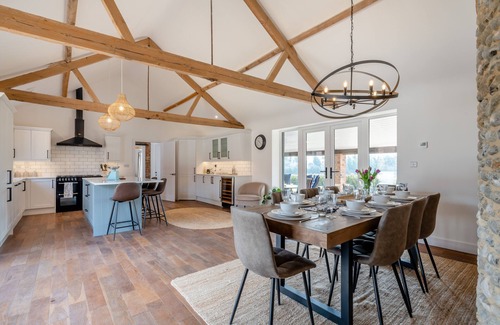 Foxley Casa | Walnut Tree Barn - Cuatro Habitaciones Casa, Capacidad 8