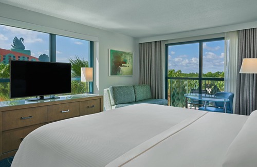 Bay Lake Hotel | Walt Disney World Dolphin