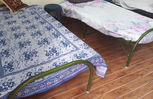 Alambagh Cama Y Desayuno | Wander Vibes Quadruple Boys DROM