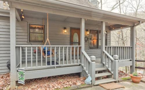 Big Canoe Casa | Wanderers Den - Peaceful mountain views Wifi and homey comforts