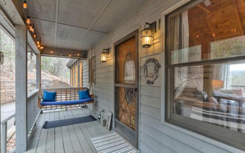 Big Canoe Casa | Wanderers Den - Peaceful mountain views Wifi and homey comforts