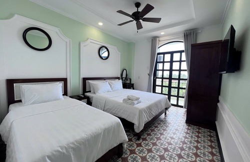 East Ham Tien Beach Hotel | Wanderlust Hotel