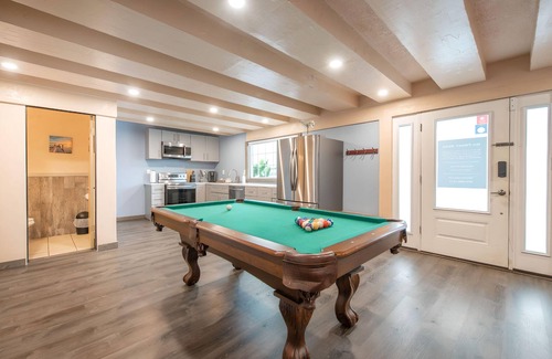 Ocean Shores Hotel | Wanderlust Inn