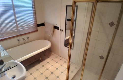 Sellicks Beach Casa | Wanderlust ** Pet Friendly 3 Bedroom Home With a Pool
