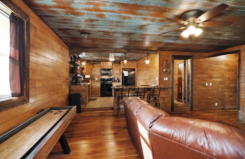 Grandview Plaza Apartamento | Wanderlust Suite - 2 Bed, 2 Bath Getaway