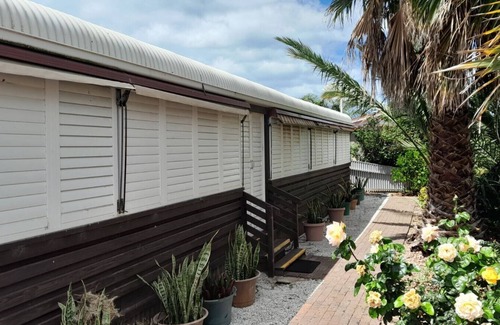Dalrymple Casa | Wanderr In - 2 bedroom holiday home, disabled friendly, Off Peak Special!