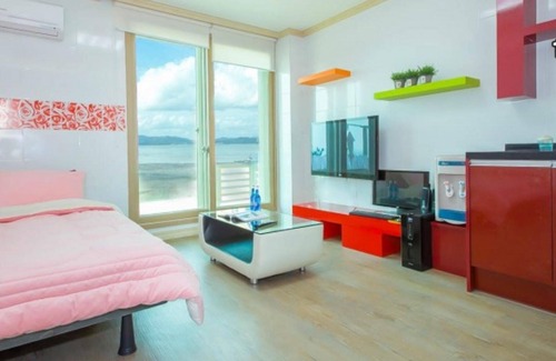 Wando Casa | Wando Rivera Pension