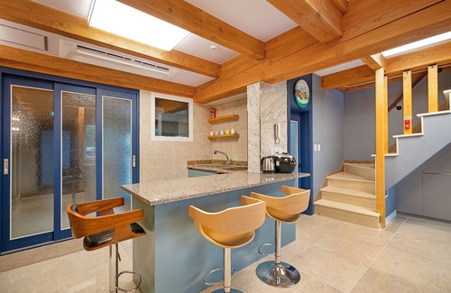 Gyeongju Casa | wangkyeong hanoak poolvilla