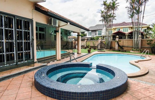 Federal Territory of Kuala Lumpur Casa | Wangsa Maju Luxury Villa with Private Pool-12pax