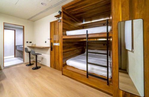 West Central District Hotel | Wanna Inn