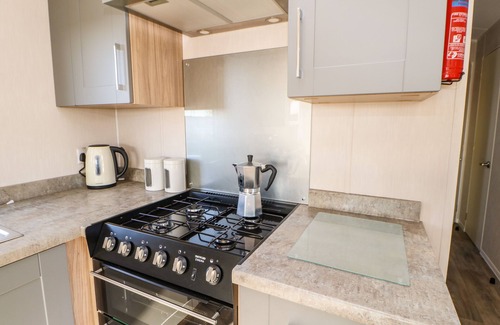 Woodhorn Cabaña | WANSBECK VIEW 2, pet friendly, country holiday cottage in Ashington