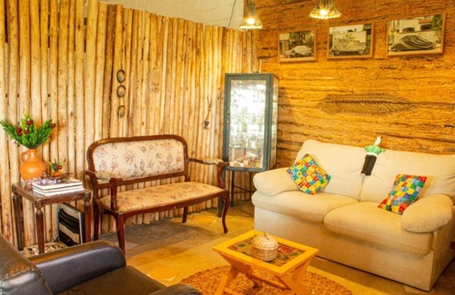 Alexania Cabina | WANT TO STAY IN A HUT IN THE FOREST?