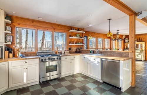Telluride Cabina | Wapiti Mountain Escape by AvantStay | Commanding Views Wonderful Home w/ Hot Tub
