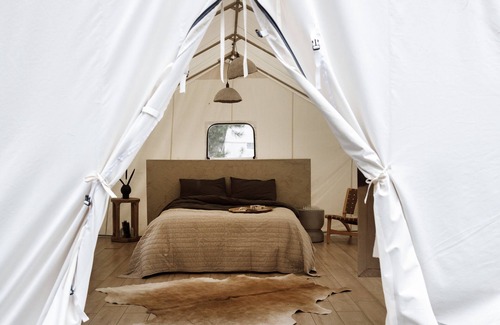 Donnelly Alquiler De RV | Wapiti Way: Canvas Tent Glamping 🌲⛺️