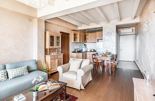 Rivoltella Apartamento | Warda C11 Apartment by Wonderful Italy