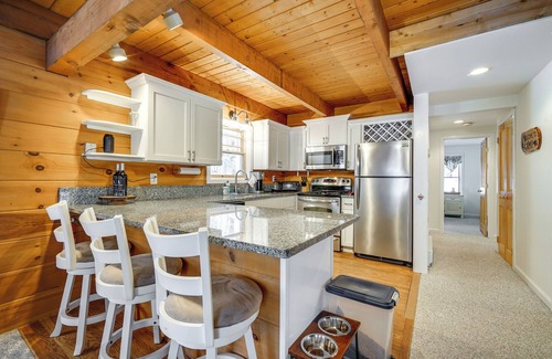 Wardsboro Casa | Wardsboro Family Home: 7 Mi to Mount Snow!