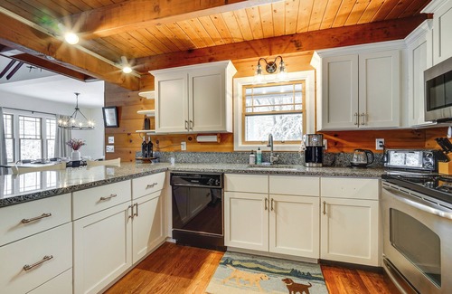 Wardsboro Casa | Wardsboro Family Home: 7 Mi to Mount Snow!