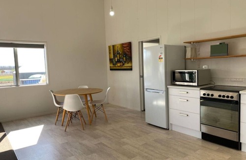 Ruakaka Apartamento | Warehouse Loft Apartment Marsden City