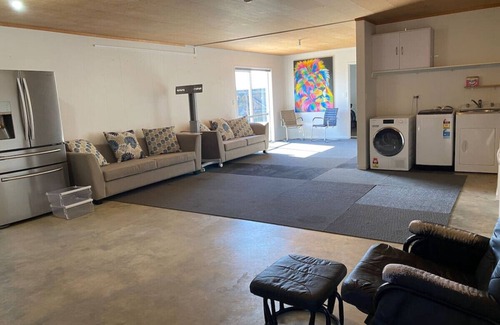 Ruakaka Apartamento | Warehouse Loft Apartment Marsden City