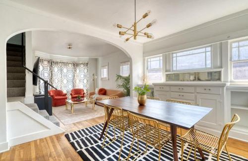 Hosford-Abernethy Apartamento | Warhol Suite - Cozy Apartment - 92 WalkScore