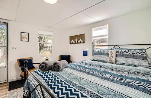 Mountain View Casa | Warm and Cool 1BR house W Denver