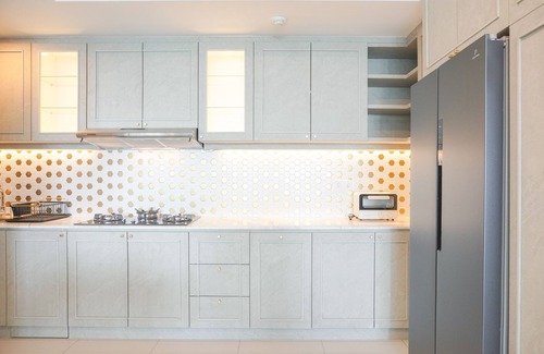 Kelapa Gading Timur Apartamento | Warm And Elegant 2Br At The Kensington Royal Suites Apartment
