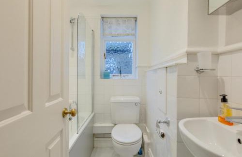 Munster Apartamento | Warm and Inviting 2BD Flat Fulham