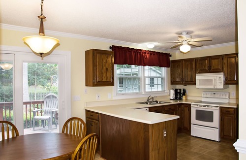 Greensboro Casa | Warm and Inviting Home in NW Greensboro