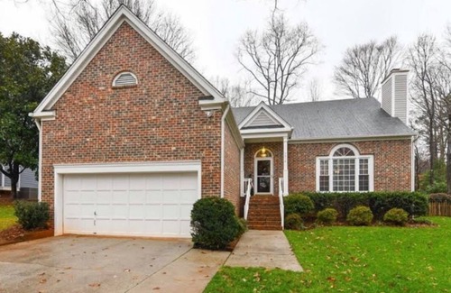 Greensboro Casa | Warm and Inviting Home in NW Greensboro