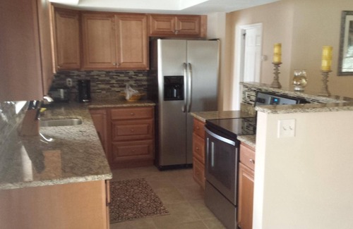 Vamo Casa | Warm and inviting home in a perfect location to explore nearby attractions.