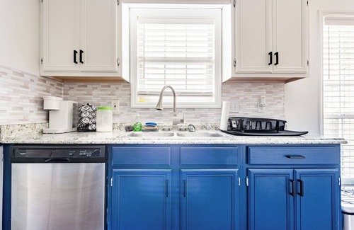 Columbus Casa | Warm and Spacious Home in Columbus w/ King bed