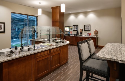 Historic East Village Condominio | Suite cálida y acogedora | Desayuno gratuito, piscina cubierta + bañera de hidromasaje