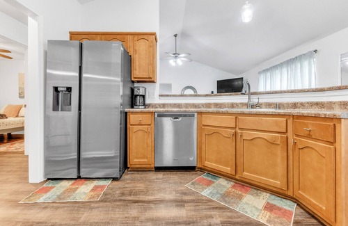 Southaven Casa | Warm & Charming 4-BR in the Heart of Southaven-Near Stateline, Silo Square.