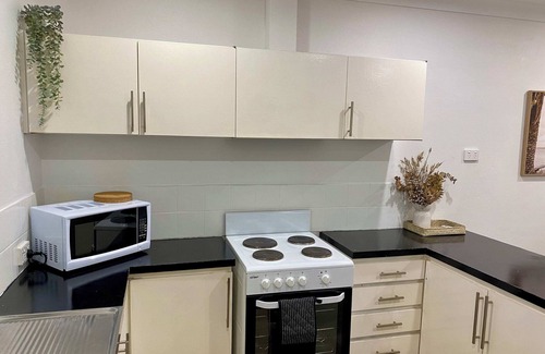 Craigie Casa | Warm, Clean and Inviting 3 Bed House in Craigie