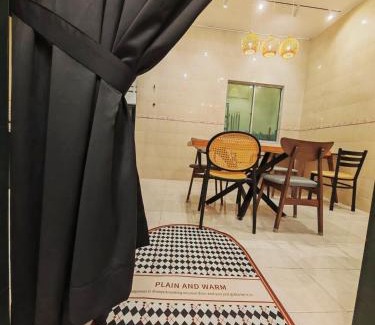 Taman Setia Indah Casa | Warm family suites at Setia Indah near Austin