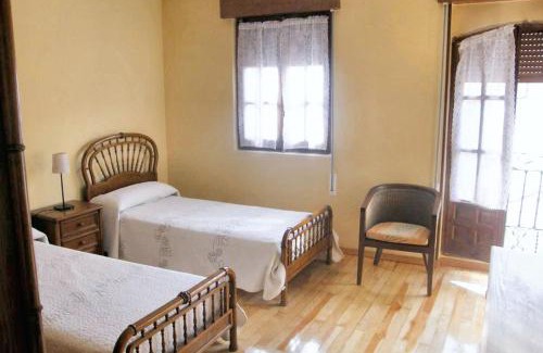 Baños de Valdearados Casa | Warm House in Baños de Valdearados, Farm Close to Town