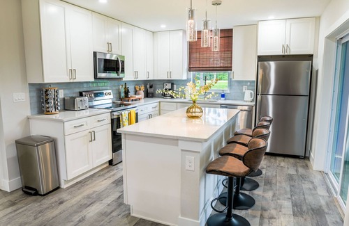 Warm Mineral Springs Casa | WARM Mineral Spring 3BR/2BA home
